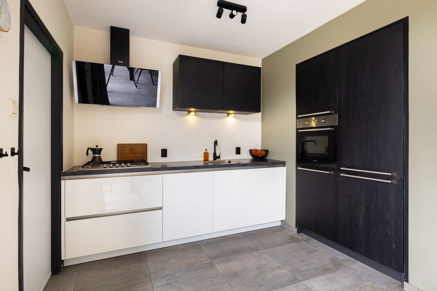 Photo 4 of Molefinne 29