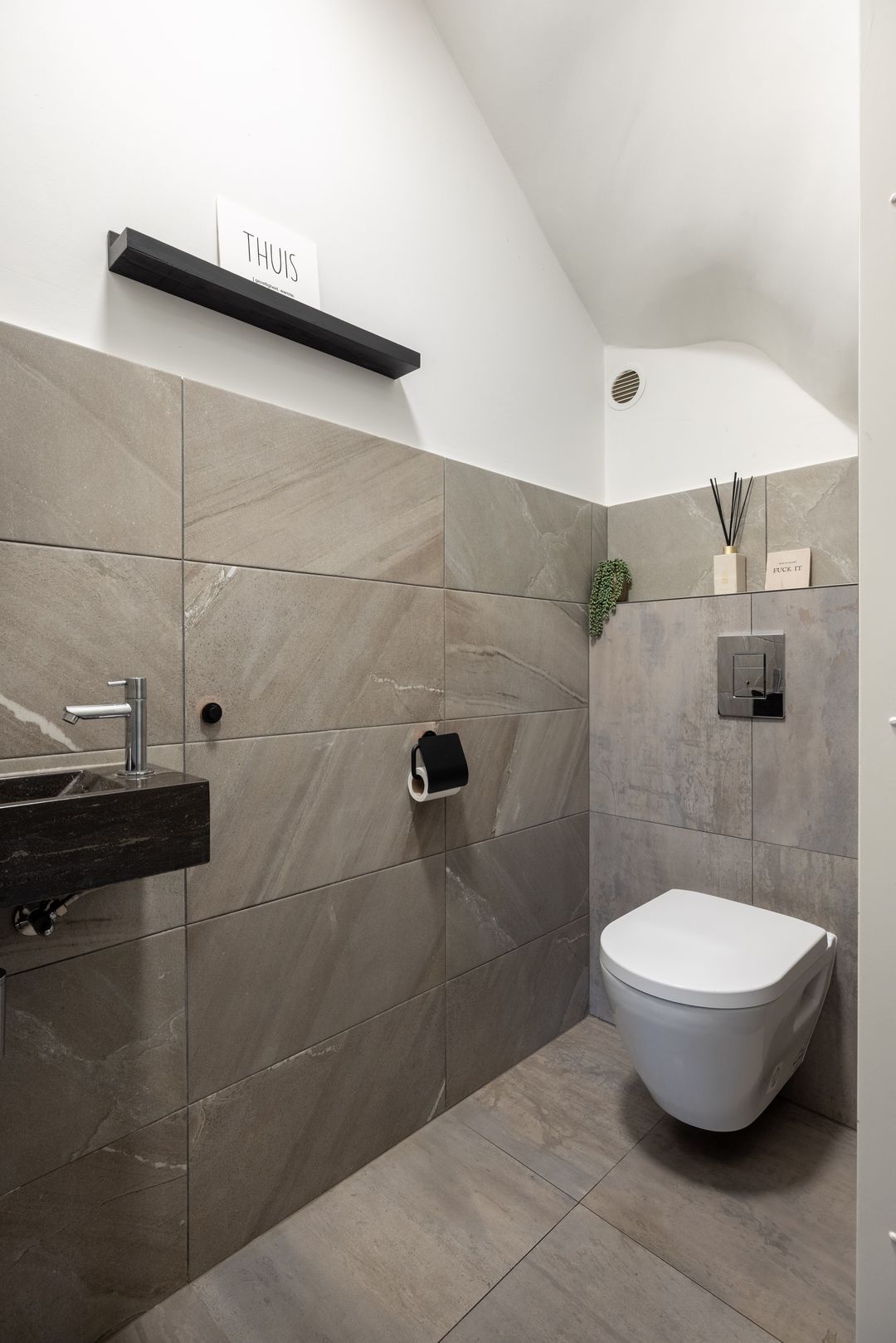 Photo 26 of Molefinne 29