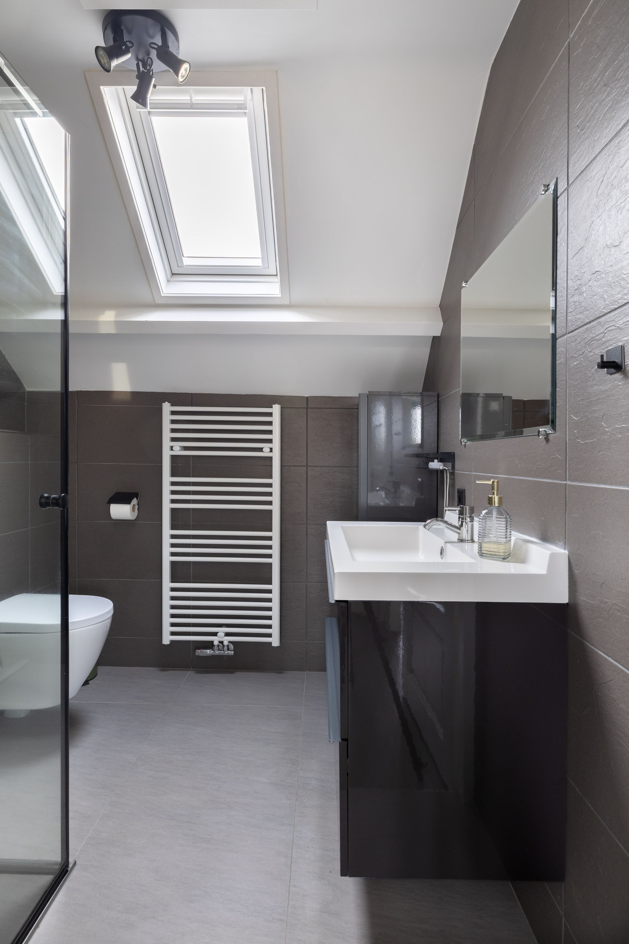 Photo 33 of Molefinne 29