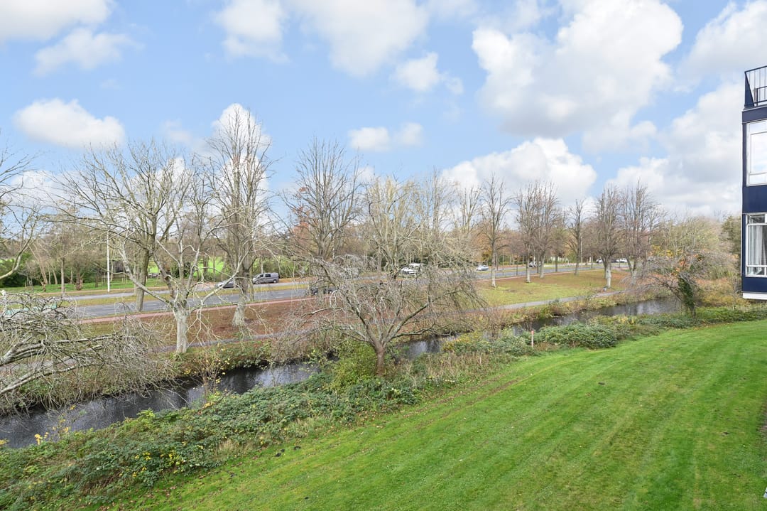 Photo 8 of Barnsteenhorst 298