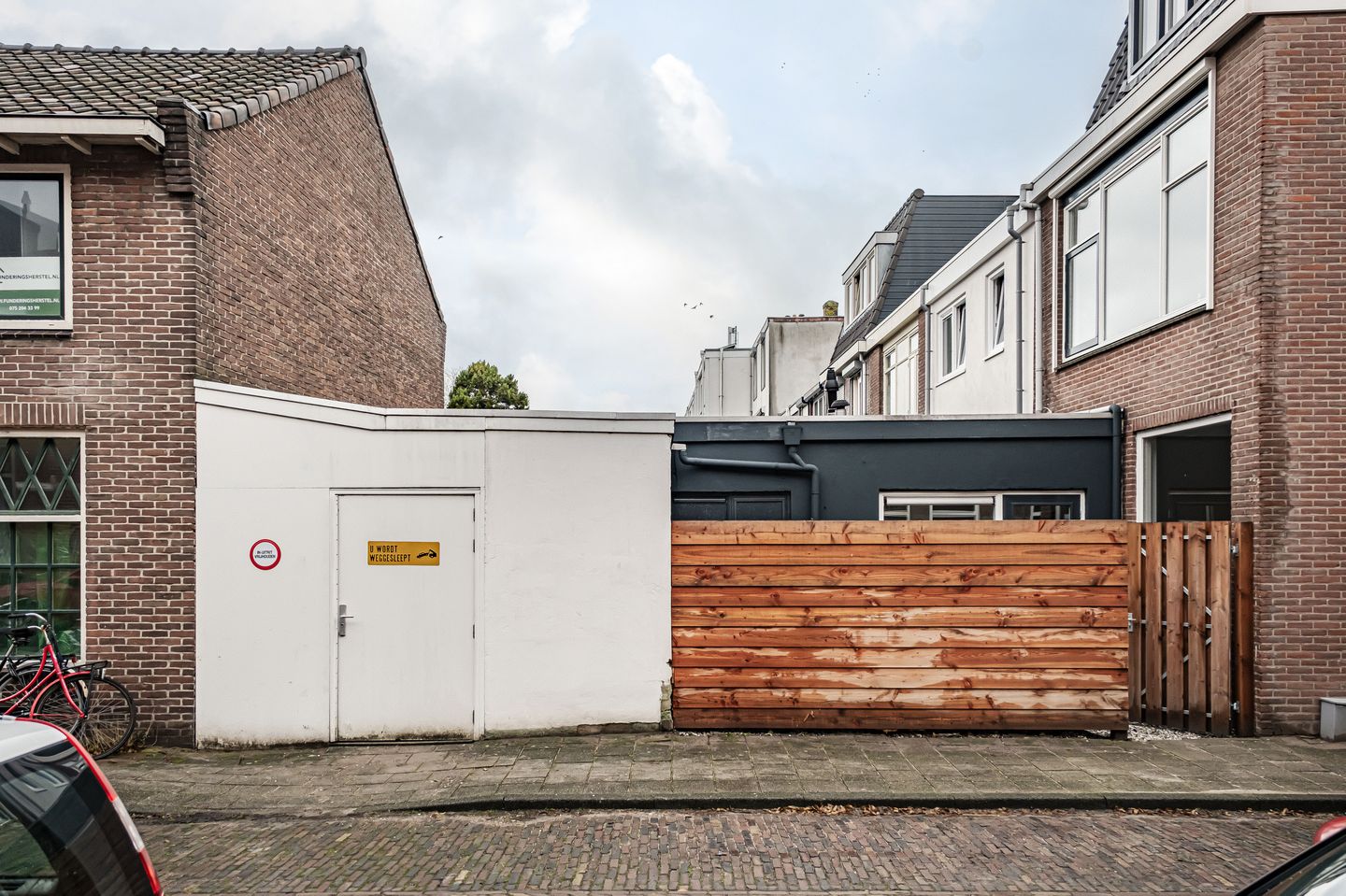 Photo 20 of Teding van Berkhoutstraat 36