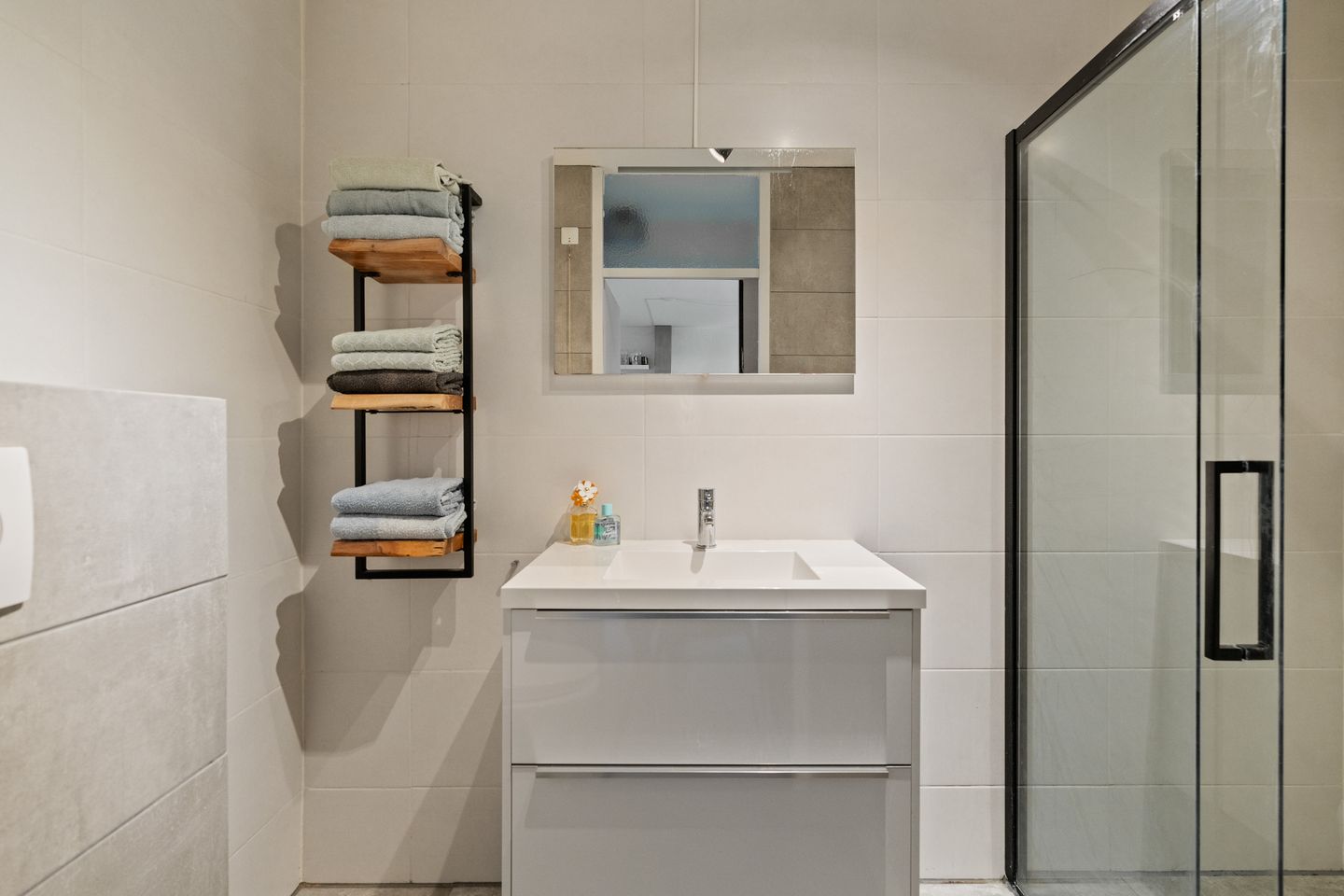 Foto 10 van Henry Moorepassage 26