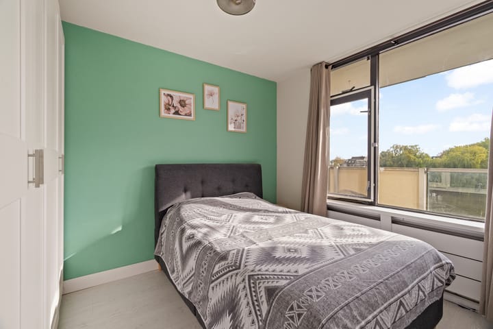 Foto 12 van Henry Moorepassage 26