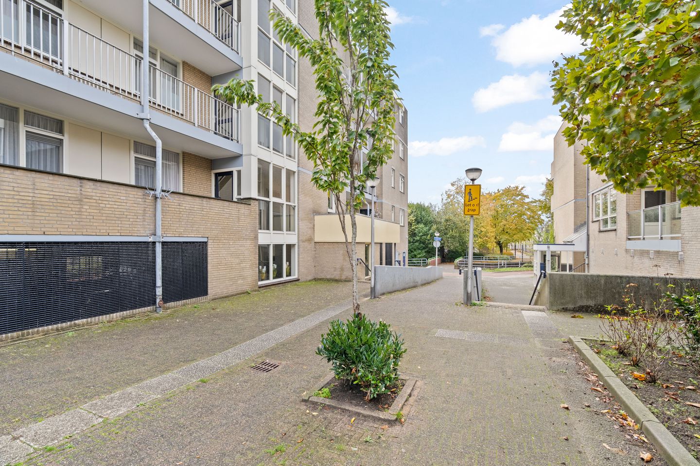 Foto 20 van Henry Moorepassage 26