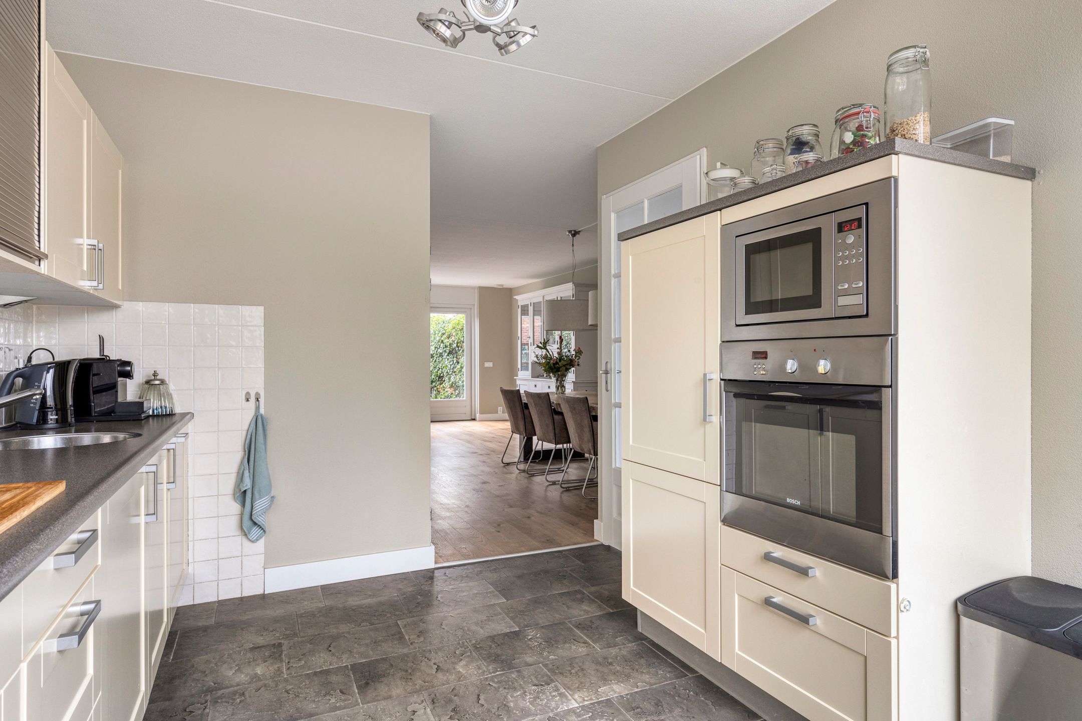 Foto 24 van Montgomerystraat 17