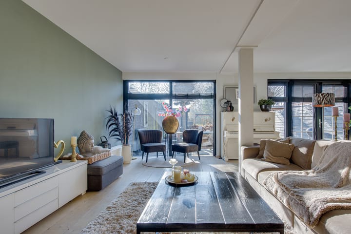 Photo 15 of Lehárstraat 10