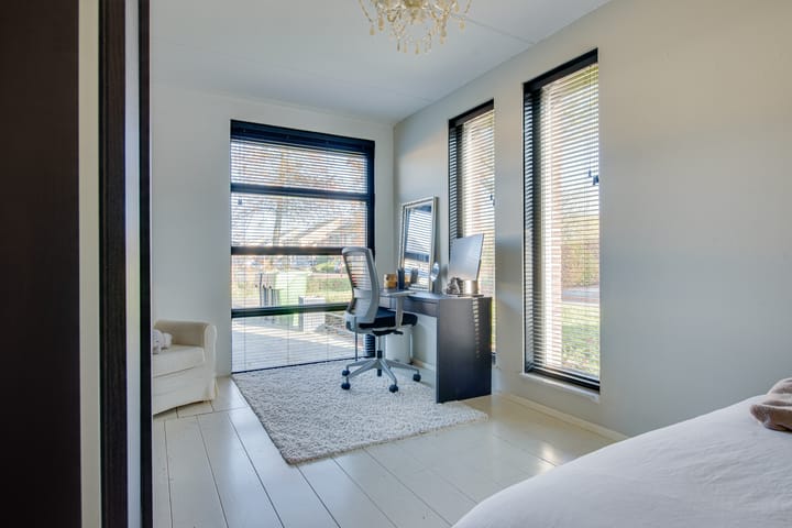 Photo 33 of Lehárstraat 10