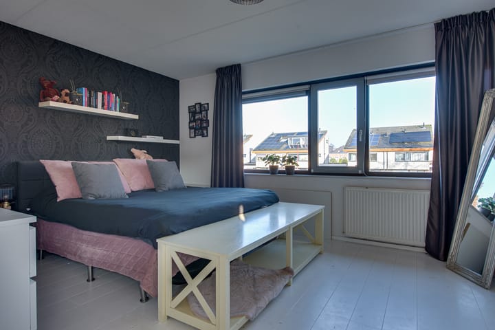 Photo 36 of Lehárstraat 10