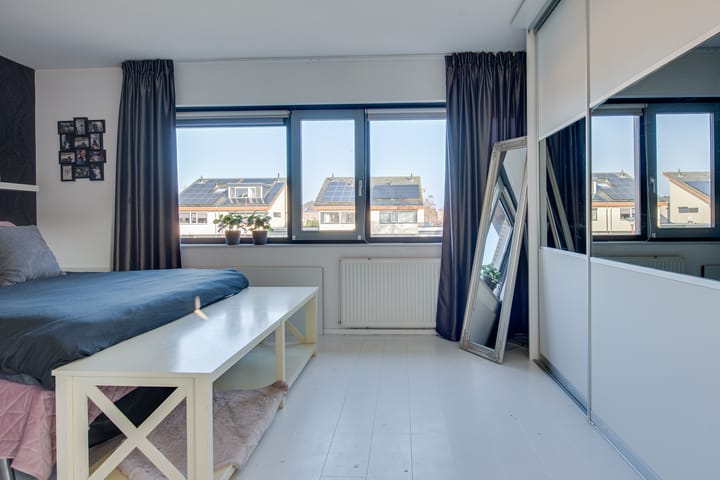 Photo 37 of Lehárstraat 10