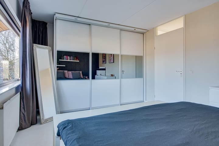 Photo 40 of Lehárstraat 10