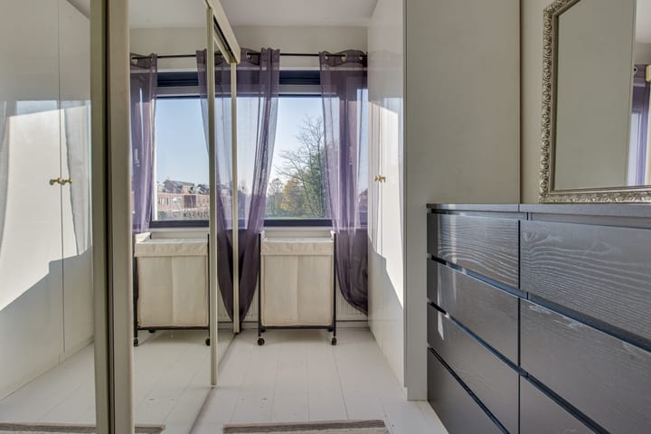 Photo 43 of Lehárstraat 10