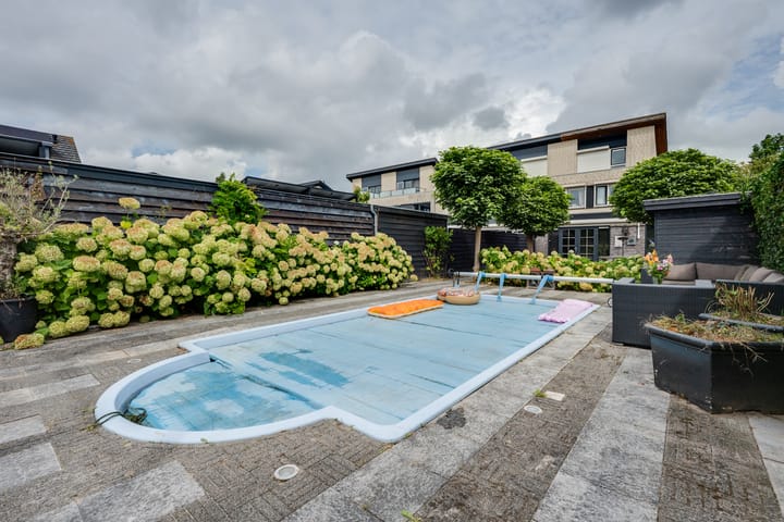 Photo 57 of Lehárstraat 10