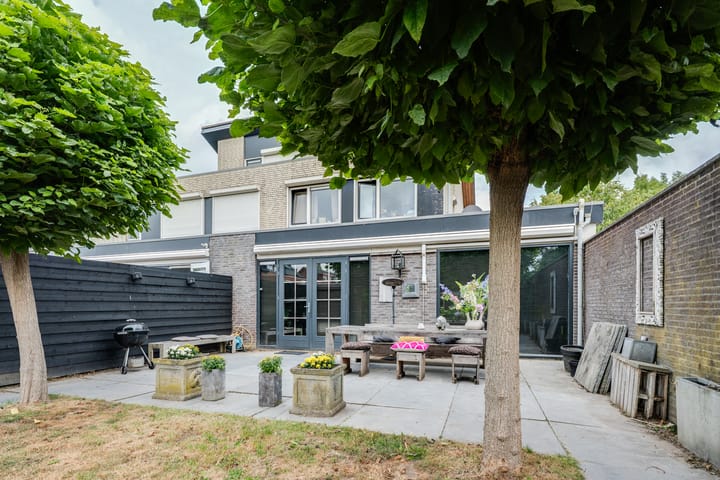 Photo 66 of Lehárstraat 10