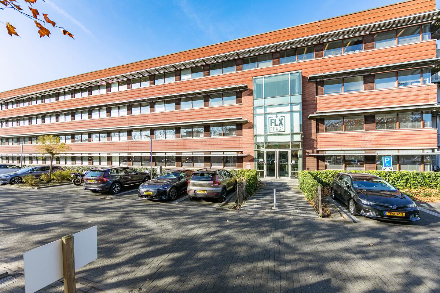 Bekijk foto 3 van Opaallaan 1180