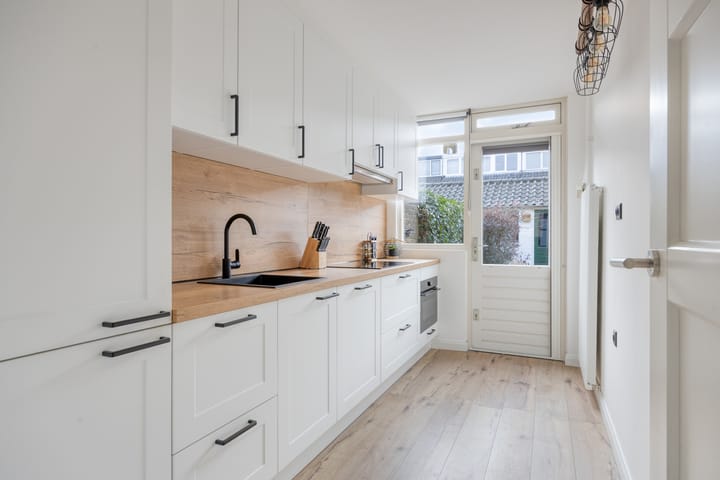 Photo 3 of Hofwijkstraat 11