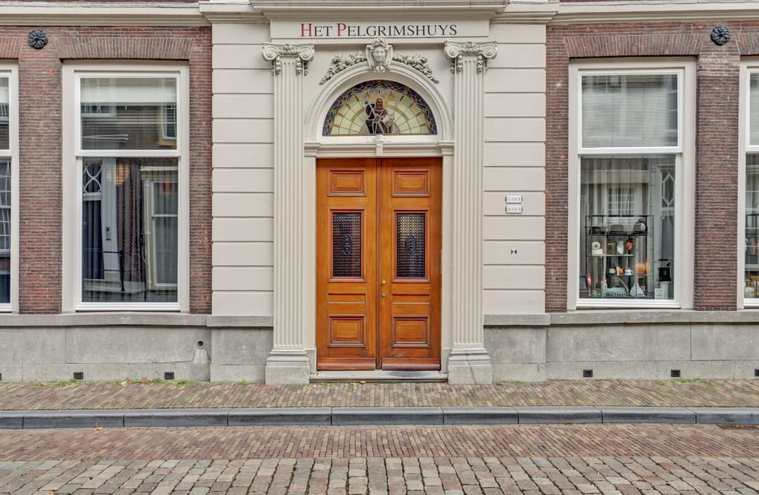 Foto 2 van Grotekerksbuurt 13-B