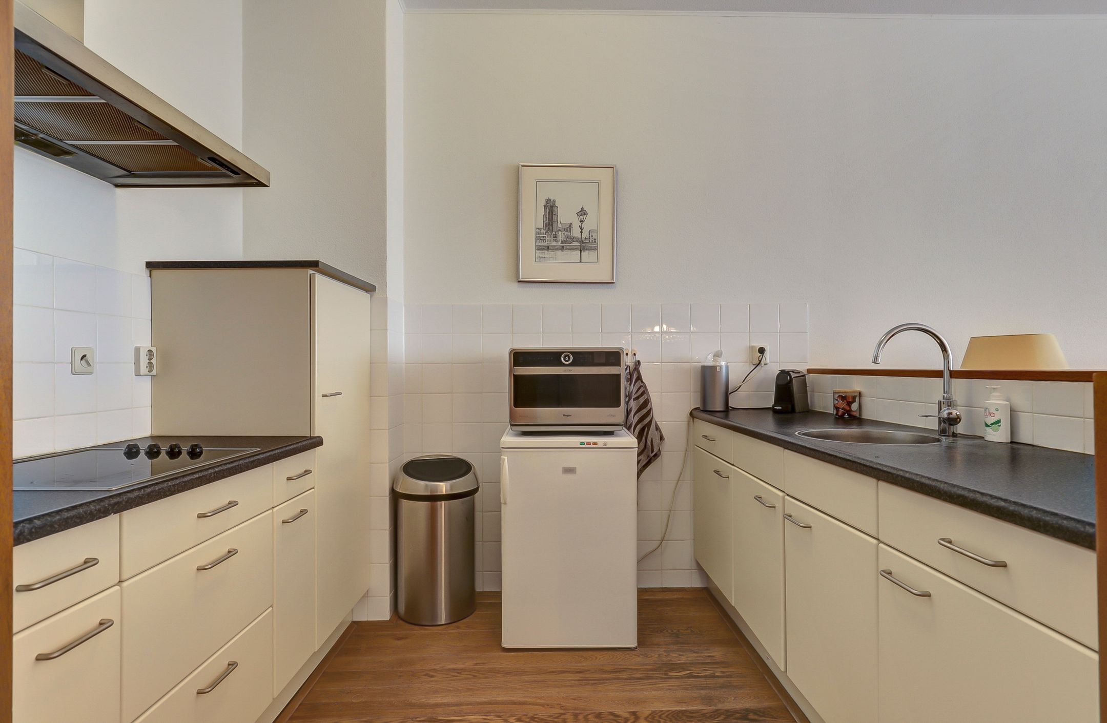 Foto 9 van Grotekerksbuurt 13-B