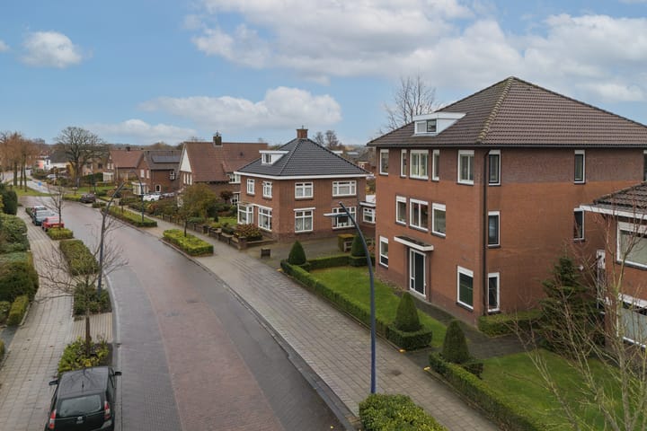 Foto 25 van Denekamperstraat 16-C