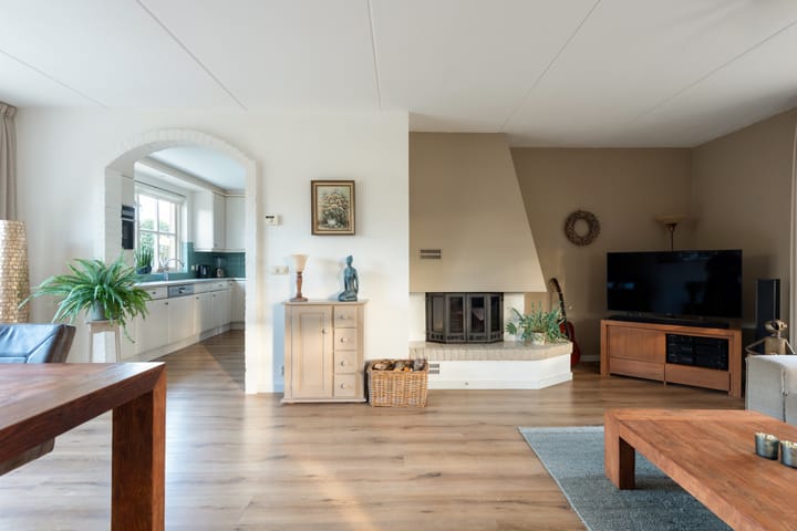 Foto 15 van Voorstraat 9