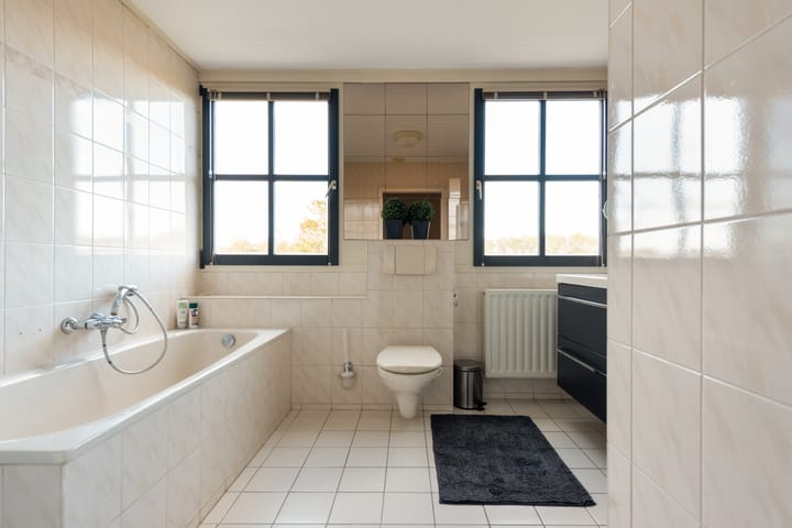 Foto 24 van Voorstraat 9