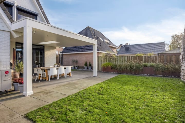 Foto 40 van Koraal 17