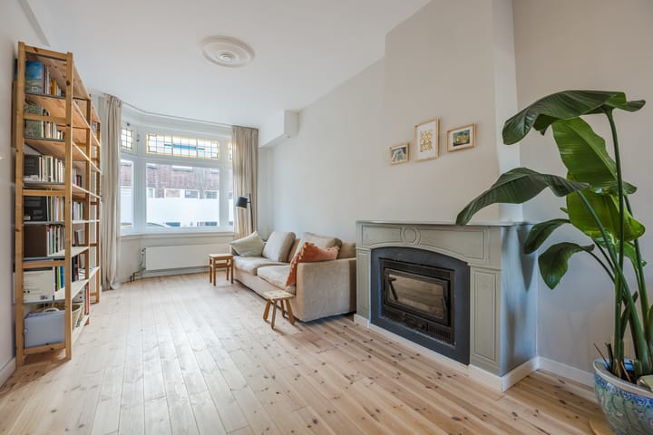 Photo 2 of Frans van Mierisstraat 22