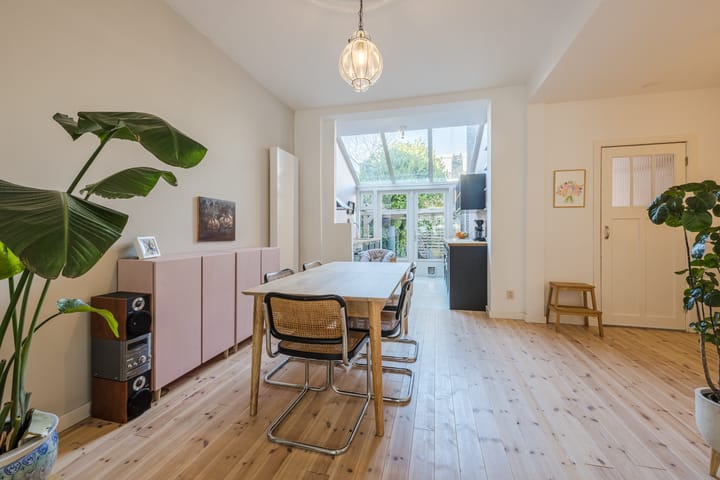 Photo 17 of Frans van Mierisstraat 22