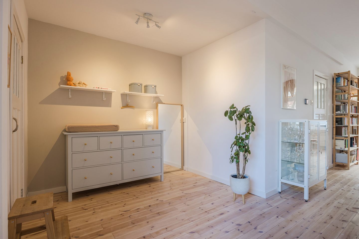 Photo 19 of Frans van Mierisstraat 22