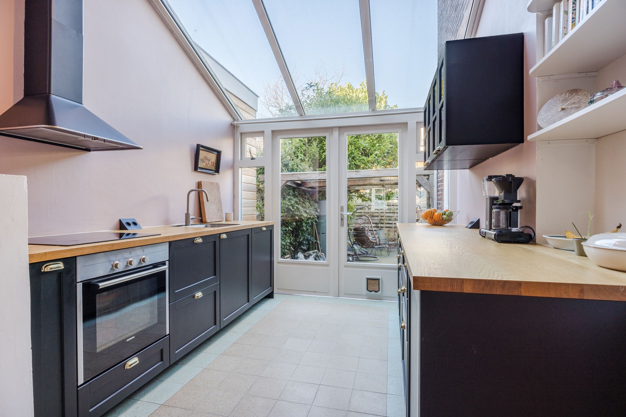 Photo 21 of Frans van Mierisstraat 22