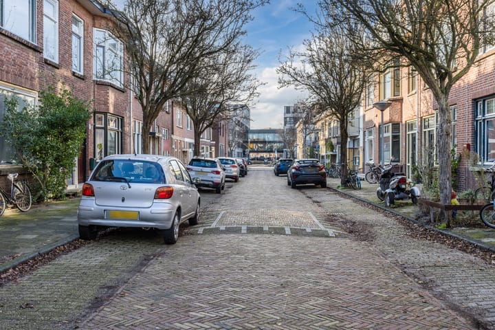 Photo 42 of Frans van Mierisstraat 22