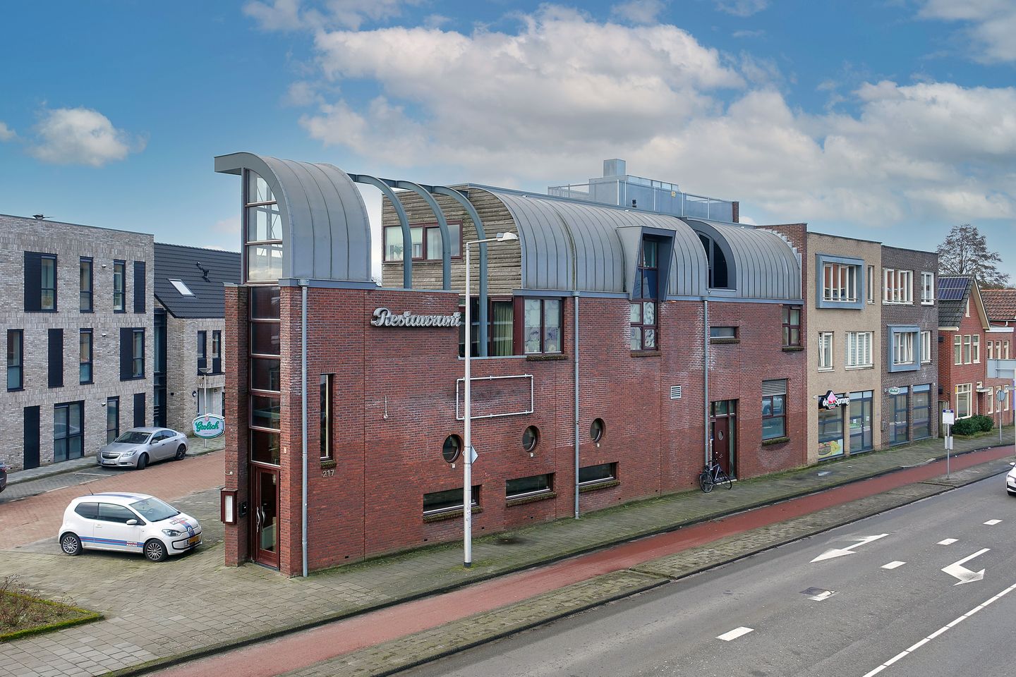 Bekijk foto 1 van Deurningerstraat 217