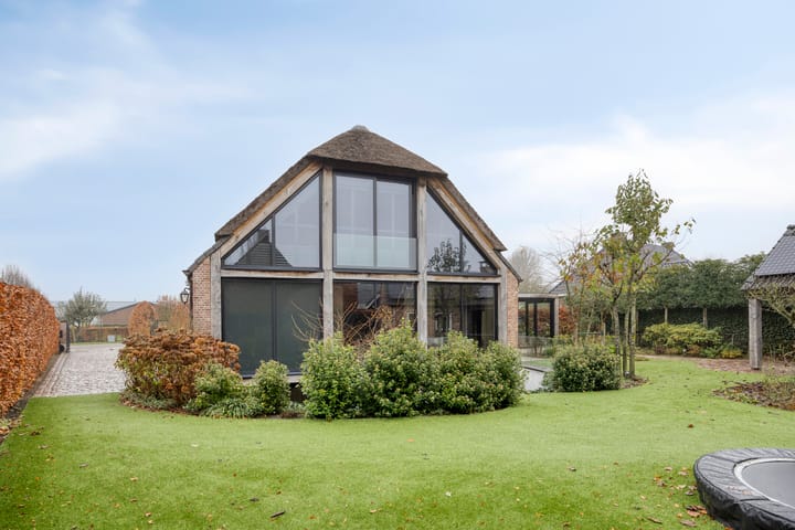 Photo 2 of Parallelweg 15