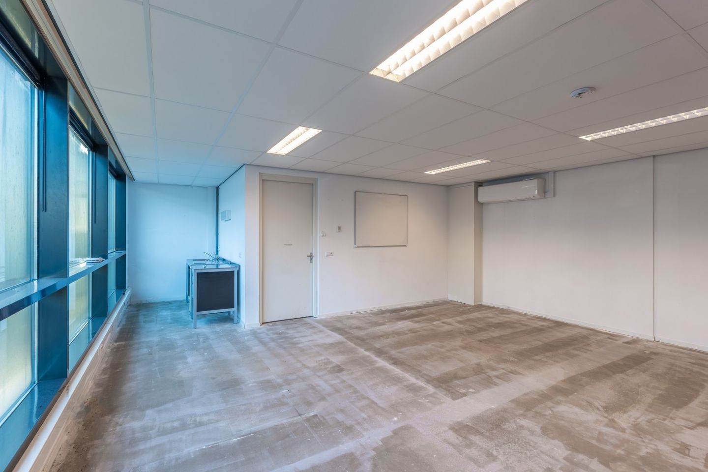 Bekijk foto 3 van Einthovenstraat 47