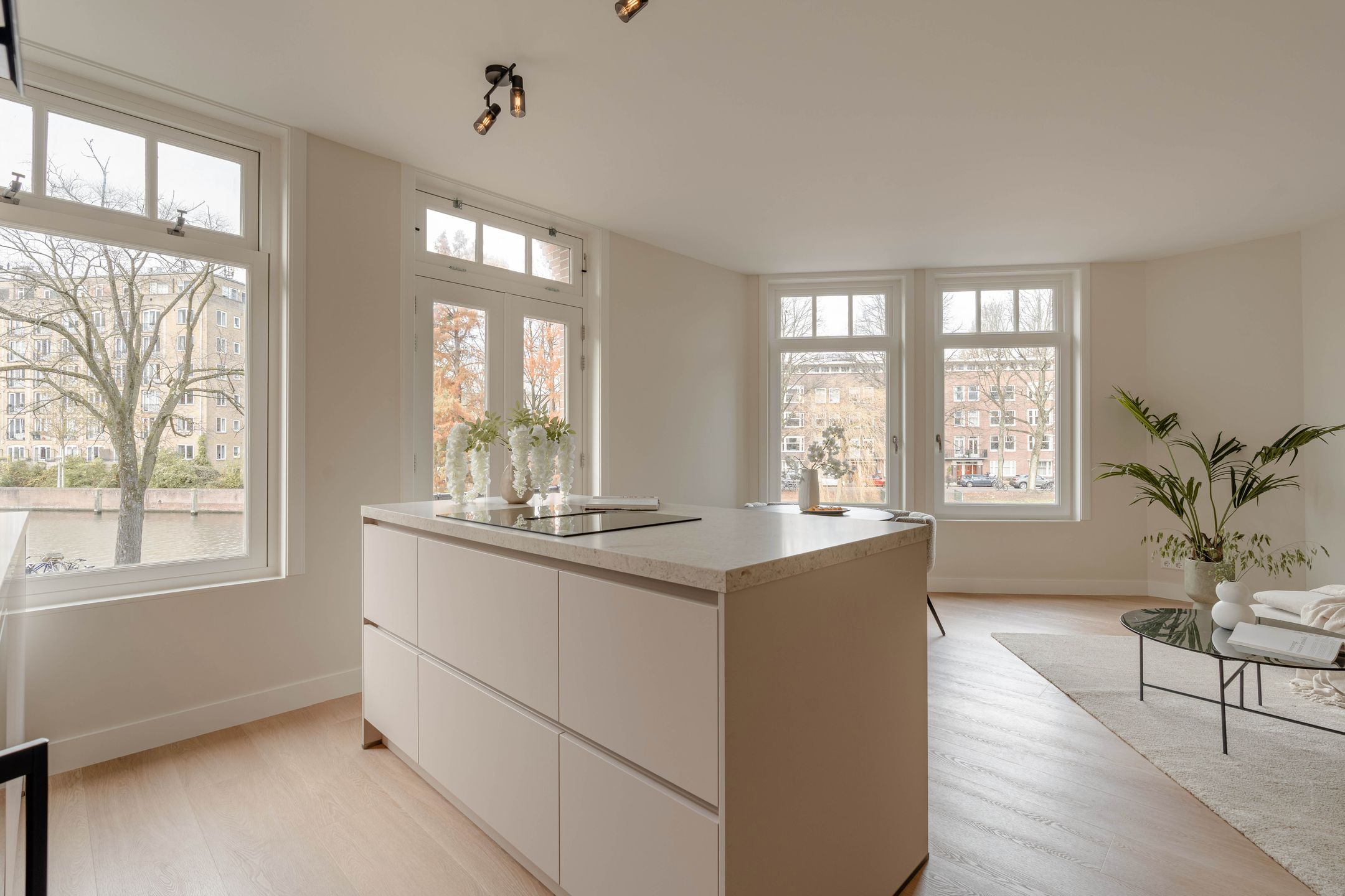 Photo 6 of Elisabeth Wolffstraat 3-1