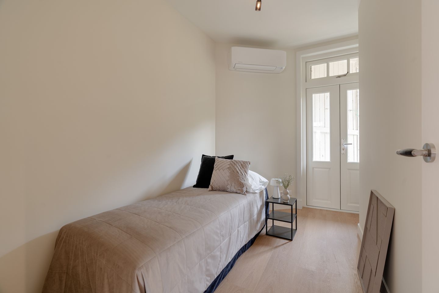 Photo 25 of Elisabeth Wolffstraat 3-1