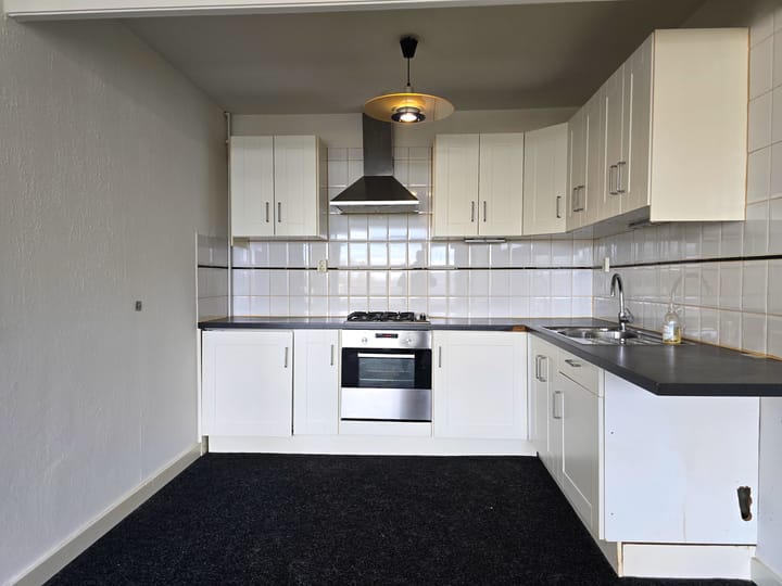 Photo 14 of Zeswegenlaan 303