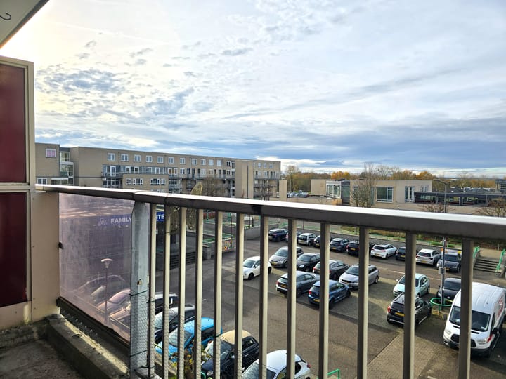 Photo 18 of Zeswegenlaan 303