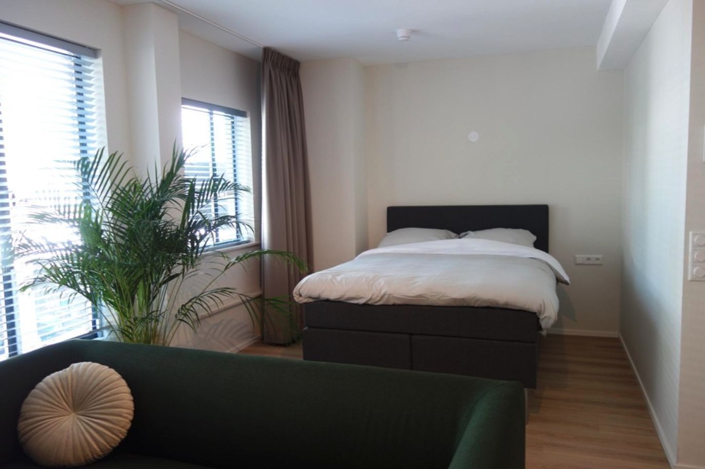 Foto 5 van Plein 1944 7