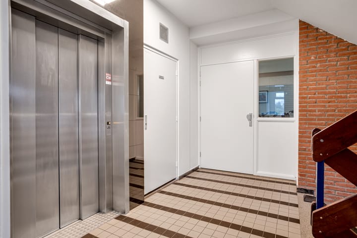 Photo 8 of Gronausestraat 198