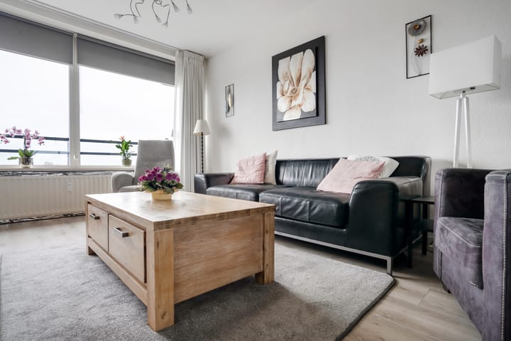 Photo 14 of Gronausestraat 198