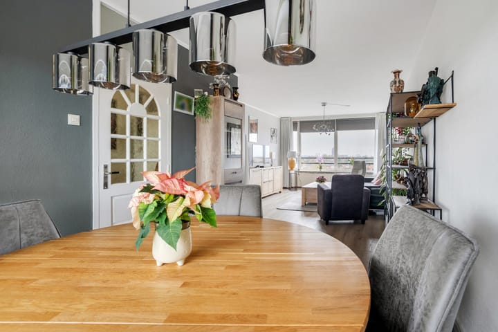 Photo 21 of Gronausestraat 198