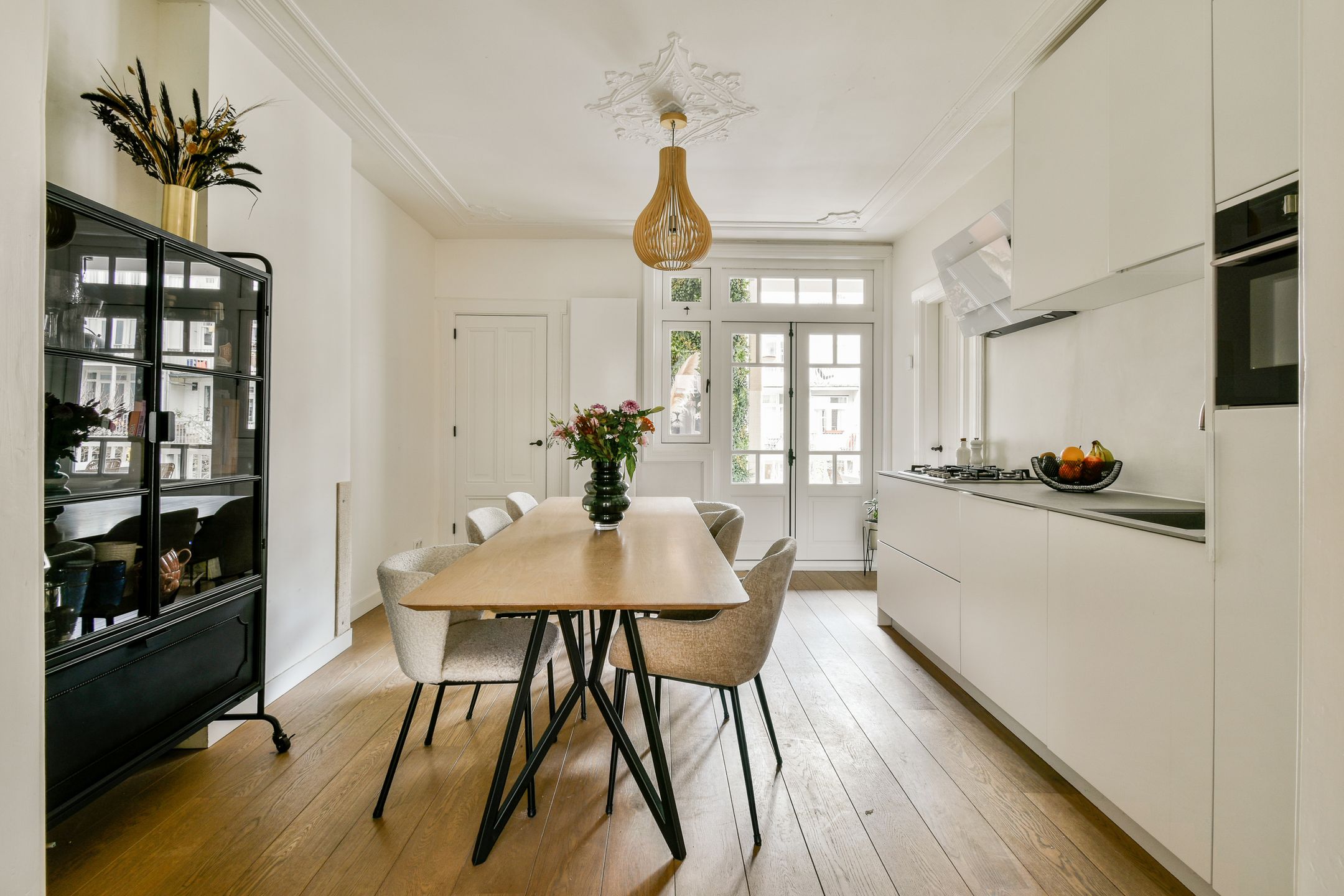 Photo 9 of Brederodestraat 104-1