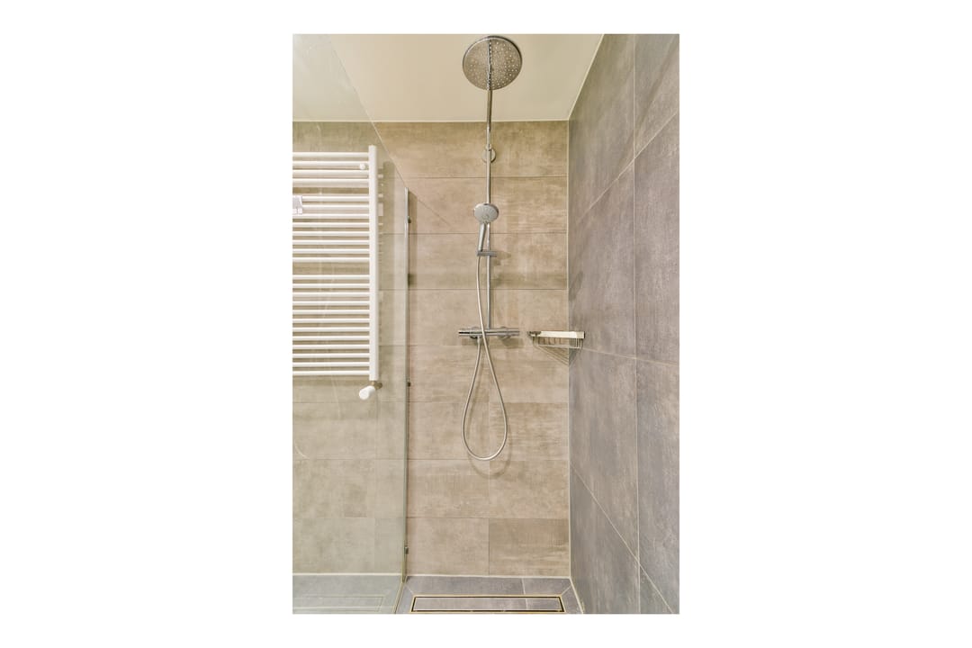 Photo 17 of Brederodestraat 104-1