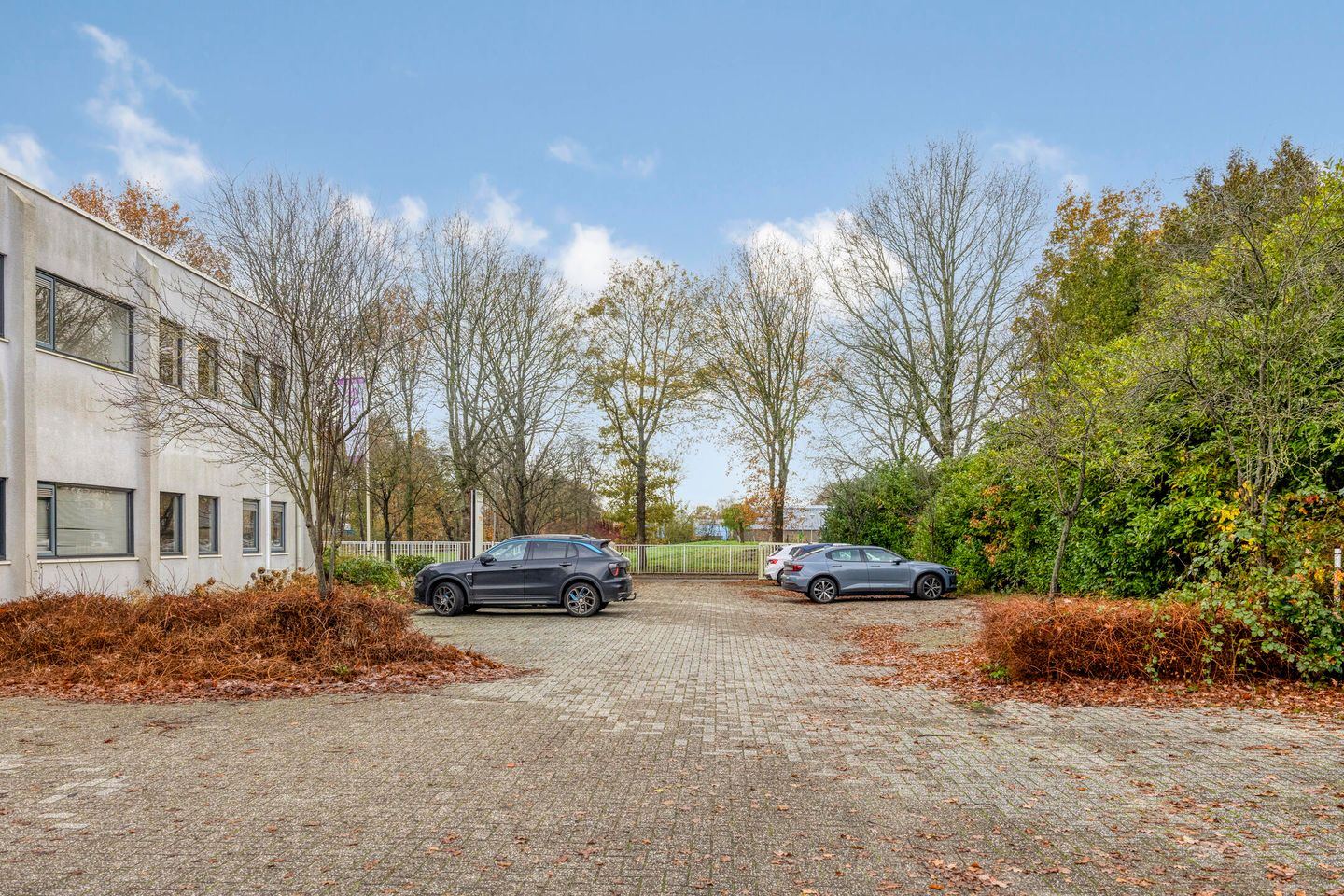 Bekijk foto 5 van Produktieweg 8