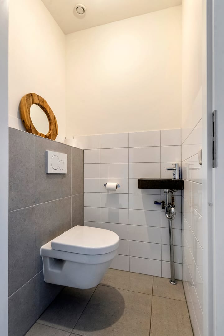 Photo 15 of A.H.H. Tolhuisenstraat 75