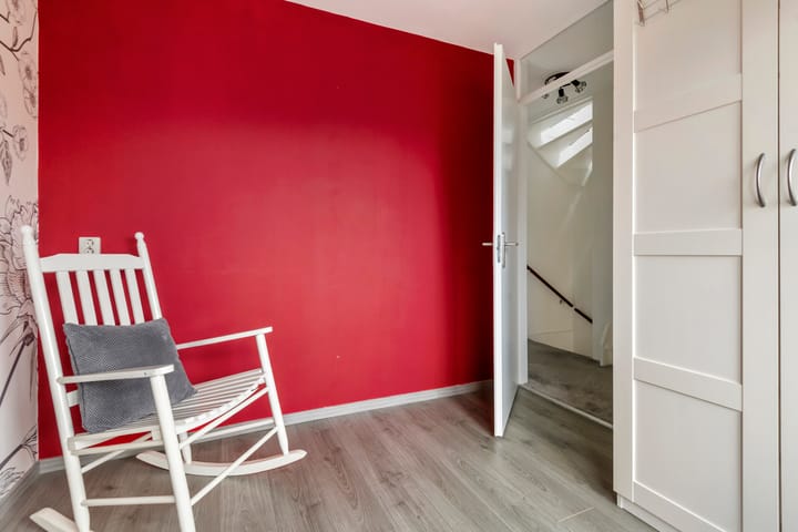 Photo 17 of A.H.H. Tolhuisenstraat 75