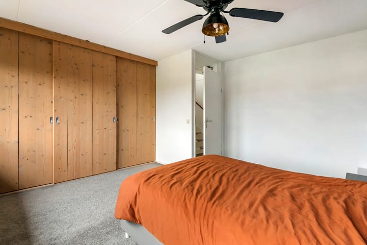 Photo 20 of A.H.H. Tolhuisenstraat 75