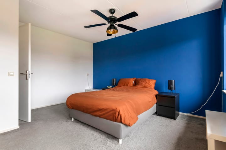 Photo 21 of A.H.H. Tolhuisenstraat 75