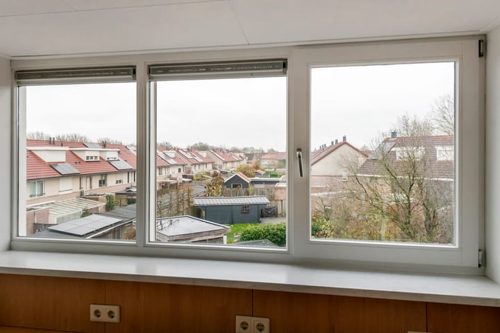 Photo 27 of A.H.H. Tolhuisenstraat 75