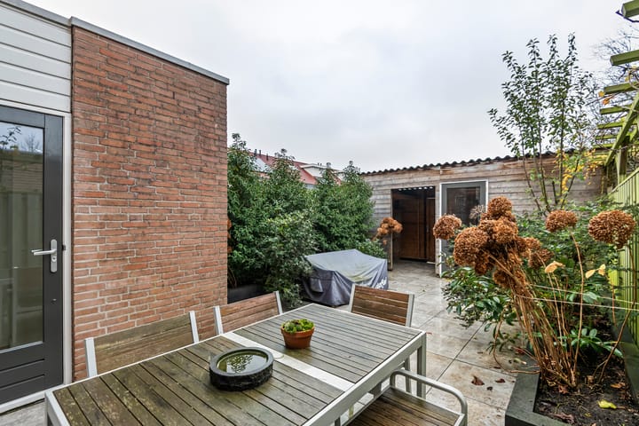 Photo 28 of A.H.H. Tolhuisenstraat 75